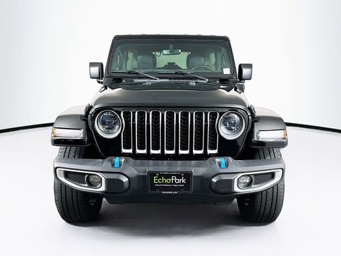 Used 2023 Jeep Wrangler Unlimited Sahara w/ Cold Weather Group AWD/4WD image 2