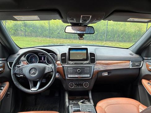 Used 2018 Mercedes-Benz GLS 550 4MATIC image 13
