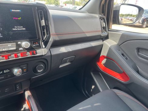 Used 2026 Nissan Frontier PRO-4X AWD/4WD image 35