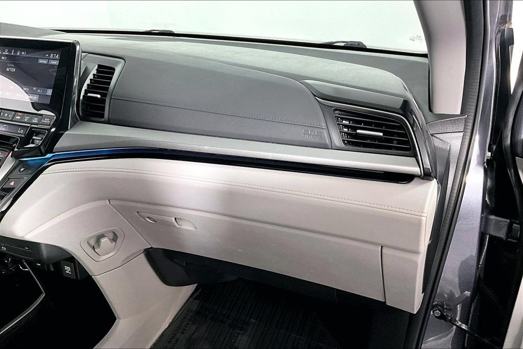 Used 2024 Honda Odyssey Touring image 16