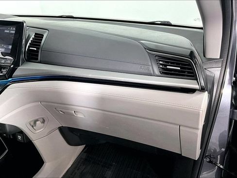 Used 2024 Honda Odyssey Touring image 16