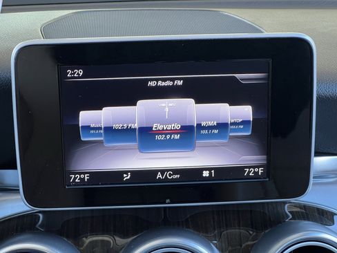 Used 2019 Mercedes-Benz GLC 300 4MATIC image 25