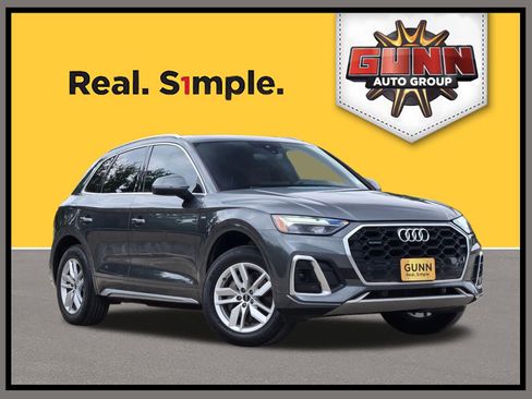 Used 2022 Audi Q5 2.0T Premium w/ Convenience Package image 1