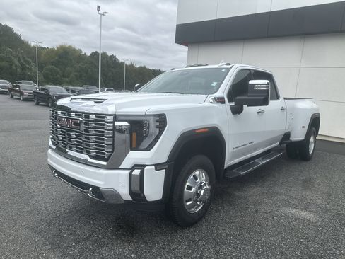New 2026 GMC Sierra 3500 Denali w/ Denali Reserve Package image 1