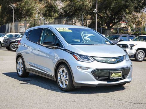 Used 2017 Chevrolet Bolt LT FWD image 3