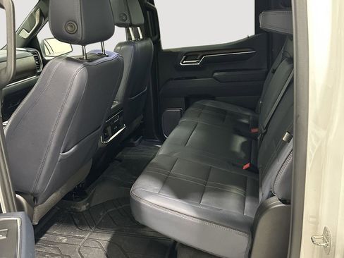 Used 2024 Chevrolet Silverado 1500 High Country w/ High Country Premium Package AWD/4WD image 26