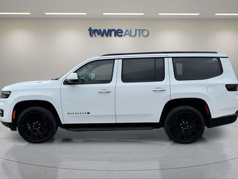 Used 2022 Jeep Wagoneer Series I image 2