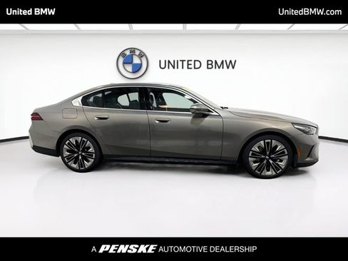 Certified 2026 BMW 540i xDrive AWD/4WD image 4
