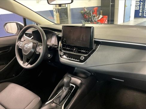 Certified 2025 Toyota Corolla LE FWD image 14