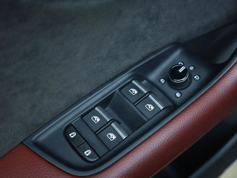 Used 2022 Audi SQ8 Premium Plus AWD/4WD image 38