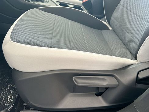 Used 2025 Volkswagen Taos S image 12