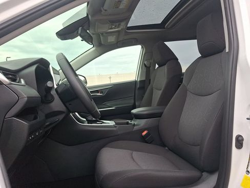 Used 2023 Toyota RAV4 XLE w/ Convenience Package AWD/4WD image 13