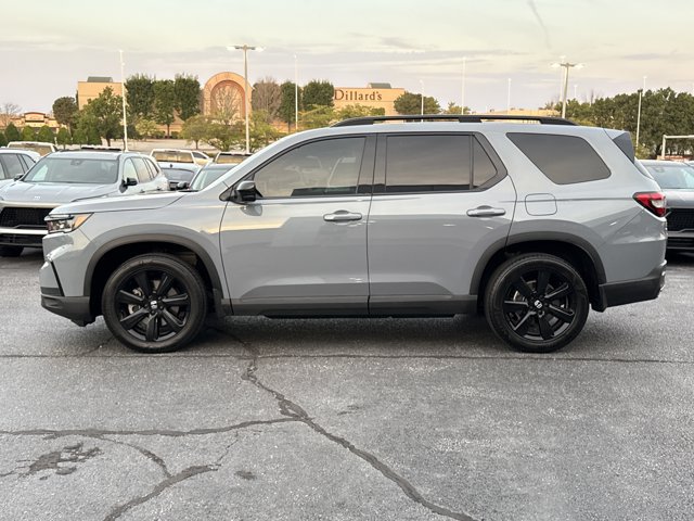 Used 2025 Honda Pilot Black Edition image 16