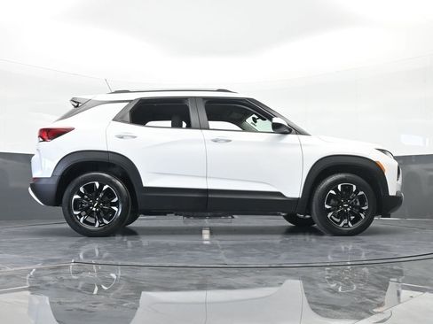 Used 2022 Chevrolet TrailBlazer LT w/ Driver Confidence Package image 26