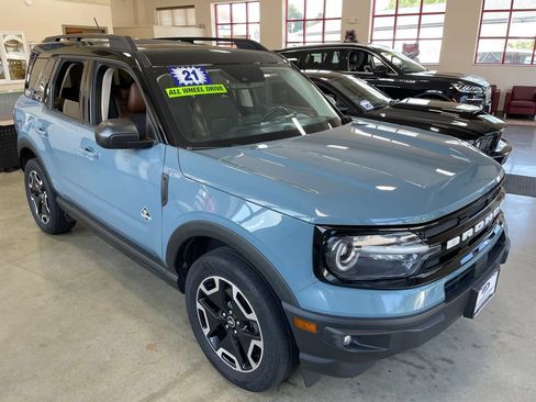 Used 2021 Ford Bronco Sport Outer Banks w/ Outer Banks Package AWD/4WD image 2