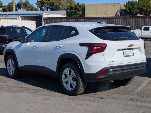 New 2026 Chevrolet Trax LS FWD image 11
