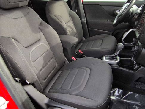 Used 2018 Jeep Renegade Latitude w/ UConnect 8.4 Nav Group image 23