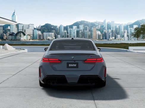 New 2026 BMW M5 image 5