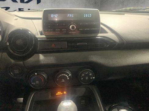 Used 2016 MAZDA MX-5 Miata Sport image 12