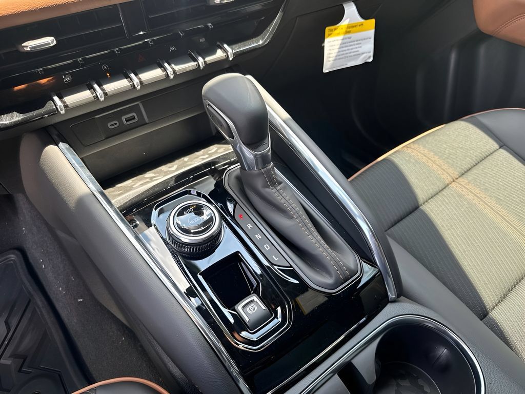 New 2026 GMC Canyon AT4 AWD/4WD image 15