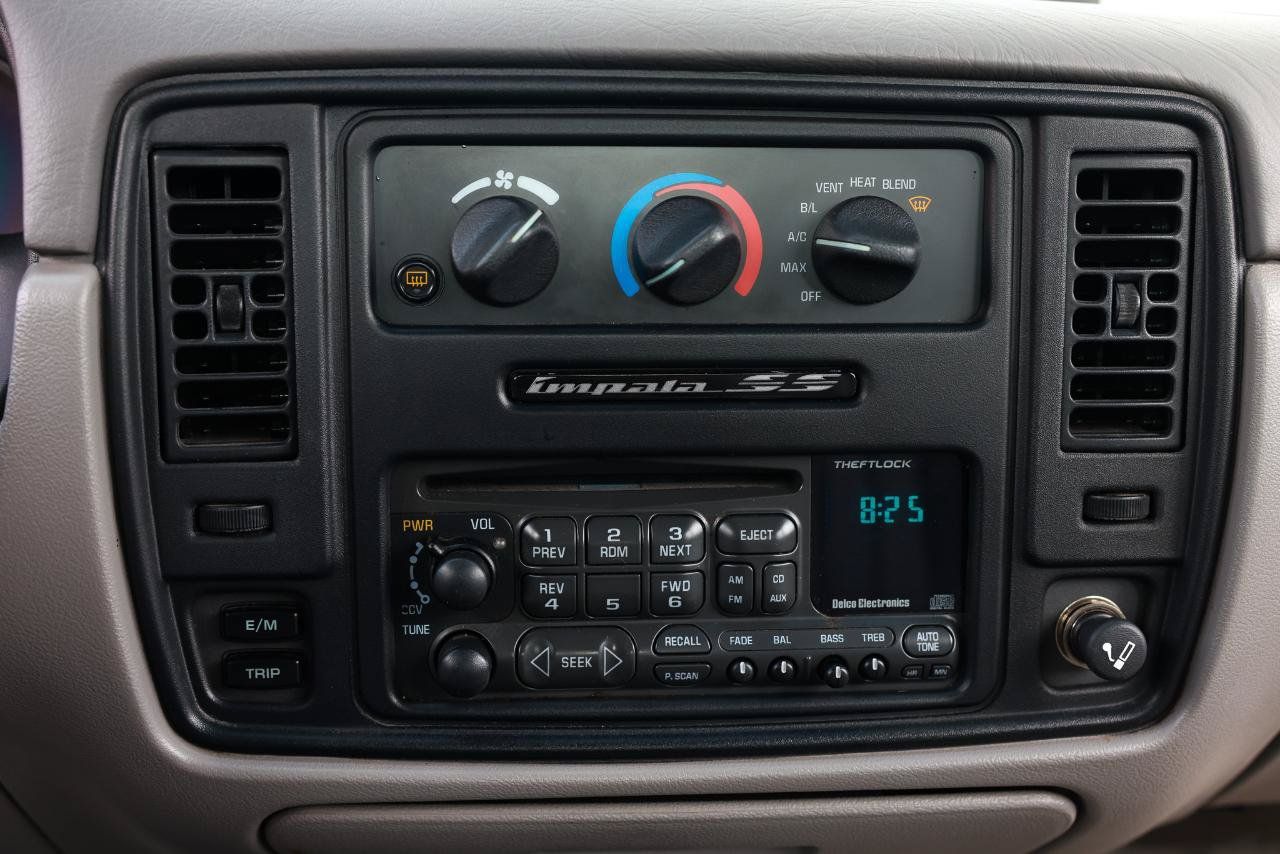Used 1996 Chevrolet Caprice SS RWD image 33
