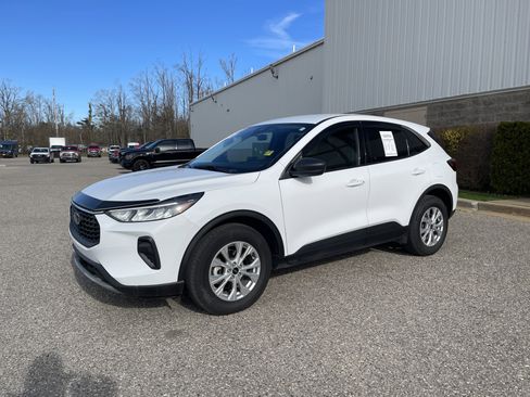 Certified 2023 Ford Escape Active AWD/4WD image 8