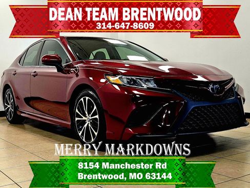 Used 2018 Toyota Camry SE image 1