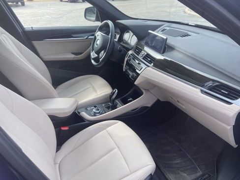 Used 2021 BMW X1 xDrive28i w/ Convenience Package image 4