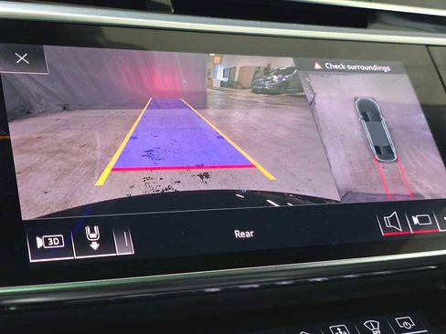 Used 2020 Audi S8 L w/ S8 Executive Package AWD/4WD image 31