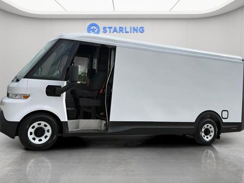 Used 2024 Chevrolet Brightdrop 600 w/ Commercial Equipment Package AWD/4WD image 2
