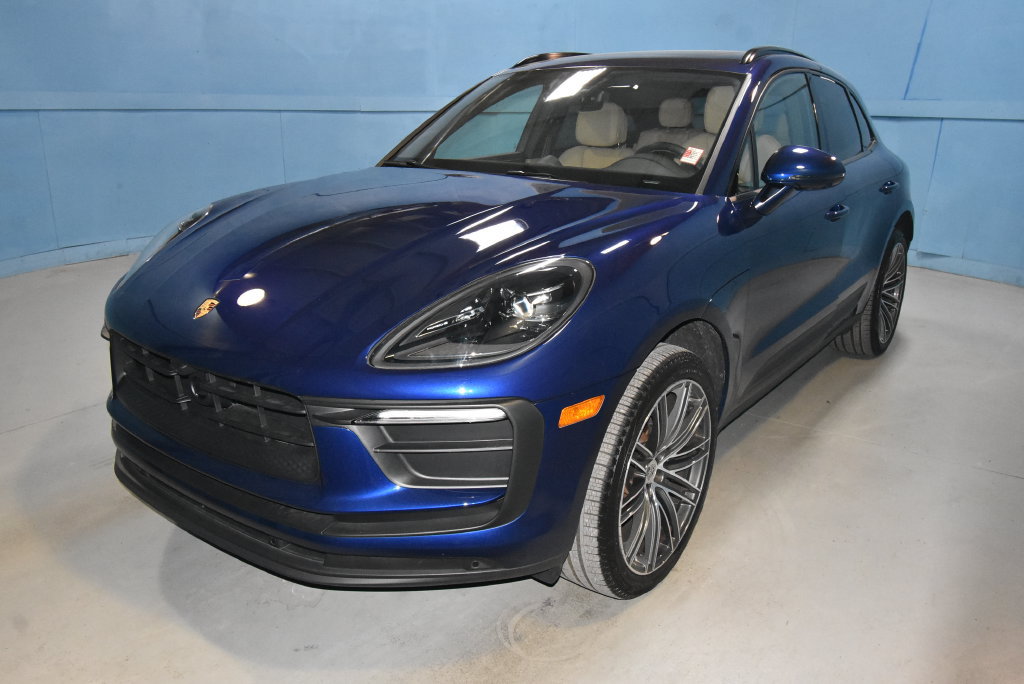 Used 2026 Porsche Macan AWD/4WD image 1