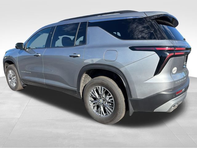 Used 2025 Chevrolet Traverse LT w/ Driver Confidence Package AWD/4WD image 3