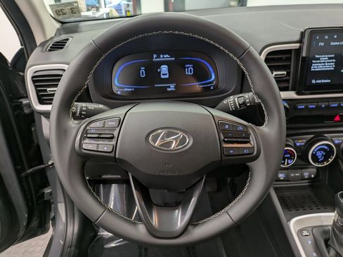 Certified 2024 Hyundai Venue Limited image 20