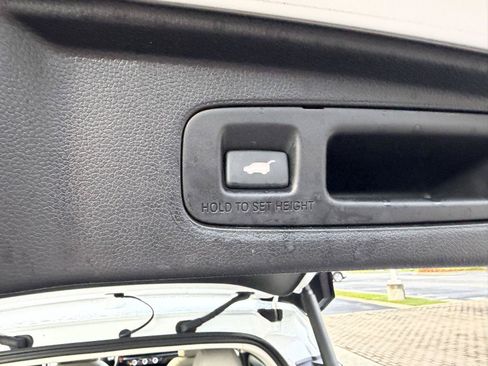 Used 2025 Honda CR-V EX-L image 37
