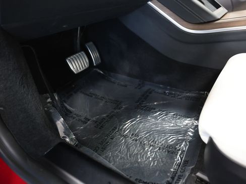 Used 2022 Tesla Model S Standard Range AWD/4WD image 29