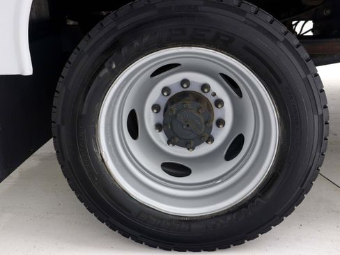 Used 2019 Ford F550 4x4 SuperCab Super Duty image 26