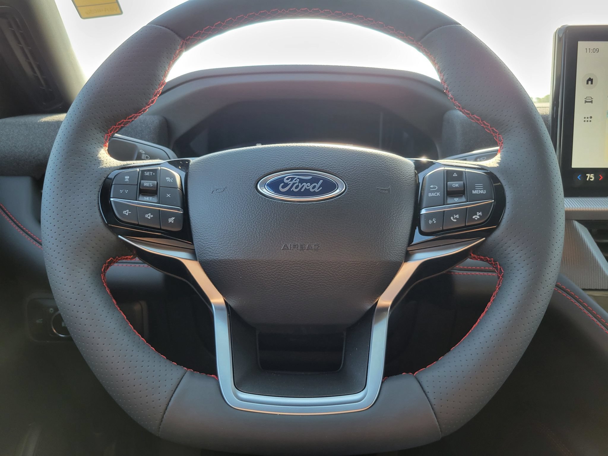 New 2027 Ford Explorer ST-Line AWD/4WD image 12