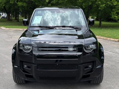 Used 2025 Land Rover Defender 110 V8 AWD/4WD image 5