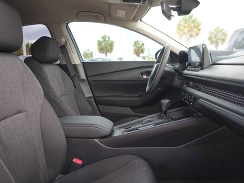 Used 2025 Honda Accord LX image 15