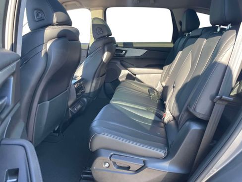 Used 2023 Acura MDX SH-AWD image 12