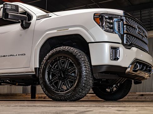 Used 2022 GMC Sierra 2500 Denali w/ Denali Ultimate Package AWD/4WD image 11