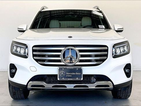 Used 2026 Mercedes-Benz GLB 250 image 3