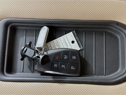 Used 2023 Chevrolet Tahoe Premier image 36