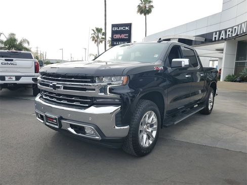 Used 2022 Chevrolet Silverado 1500 LTZ w/ LTZ Premium Package image 2