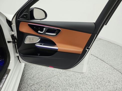 Used 2023 Mercedes-Benz C 300 Sedan image 21