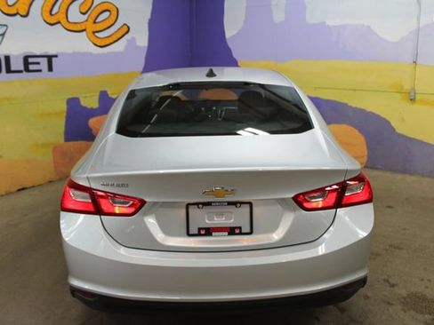 Used 2018 Chevrolet Malibu LS FWD image 7