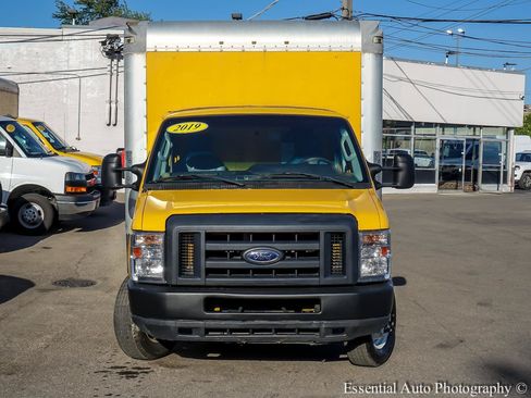 Used 2019 Ford E-350 and Econoline 350 Super Duty RWD image 4