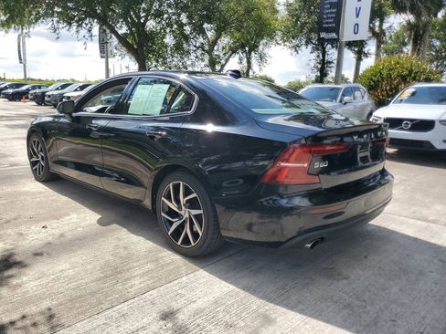 Used 2019 Volvo S60 T5 Momentum w/ Premium Package FWD image 4