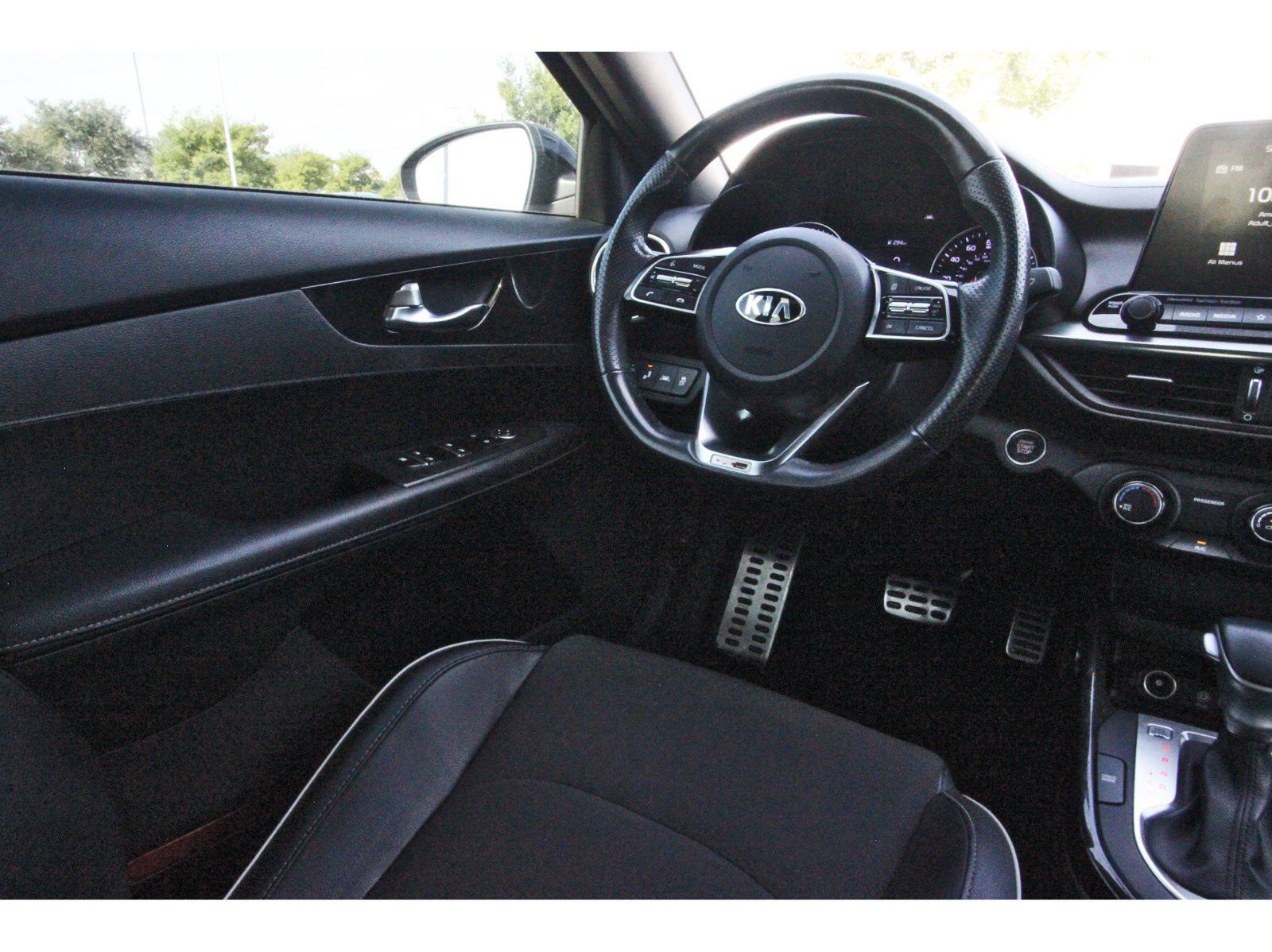 Used 2021 Kia Forte GT-Line w/ GT-Line Premium Package FWD image 11