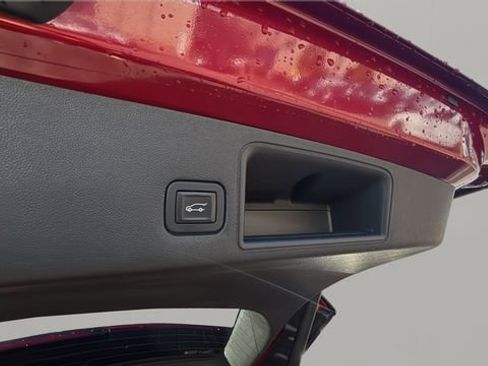 Used 2018 GMC Terrain Denali w/ Advanced Safety Package image 37